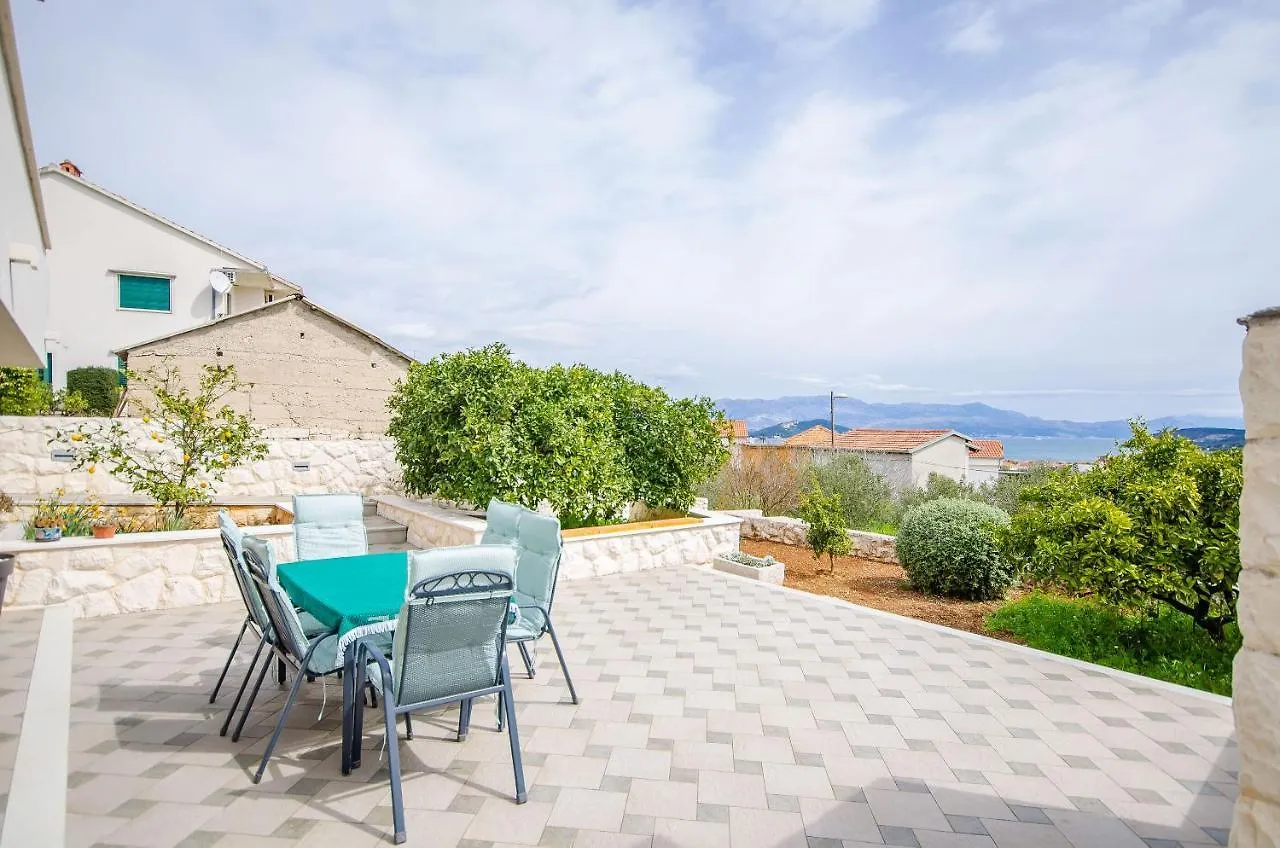 Apartments Doric Slatine