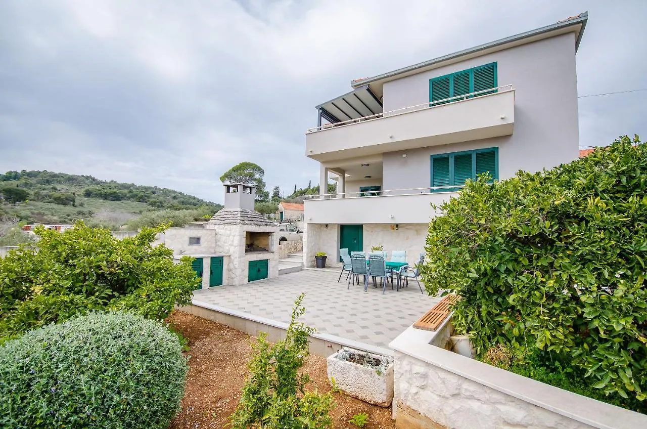 Apartments Doric 슬라티네 크로아티아