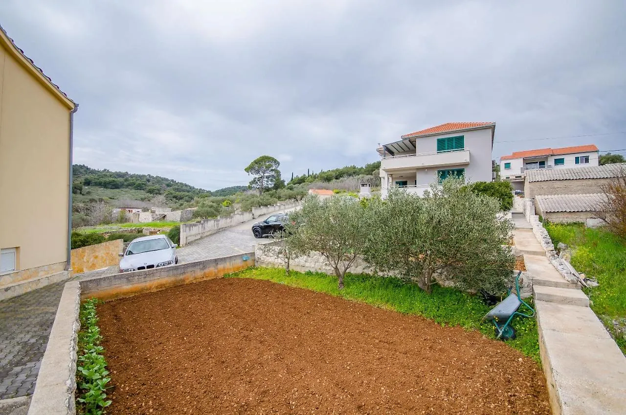Apartments Doric Slatine