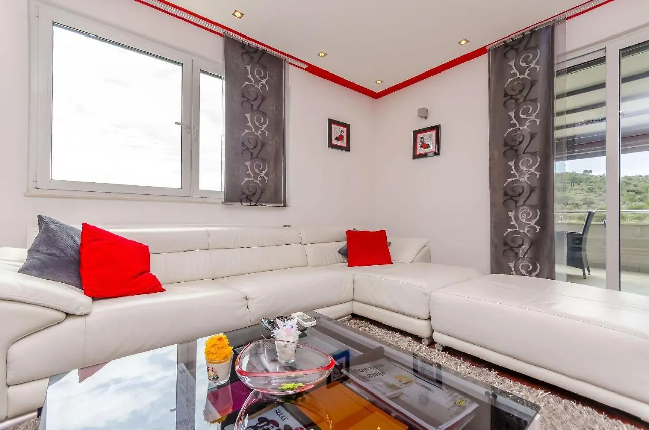 Apartments Doric Slatine Croatia