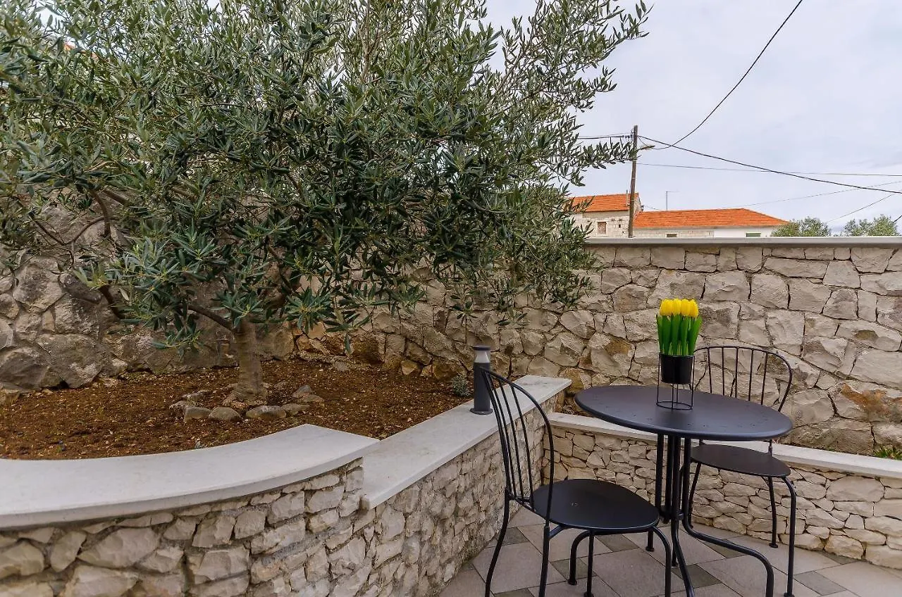 Apartments Doric Slatine