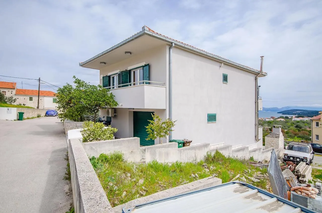 Apartments Doric Slatine
